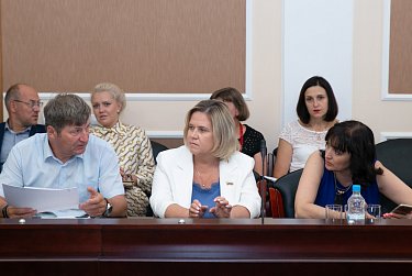 В центре внимания – региональные и федеральные законы